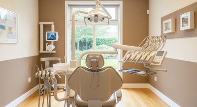 Dental treatment room